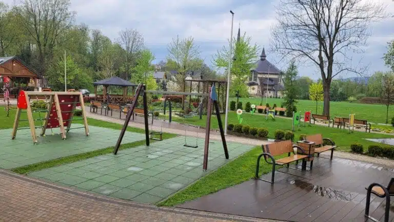 r Centrum Rekreacyjne w Slopnicach glowne