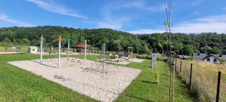 r Zerwana Familijna glowne